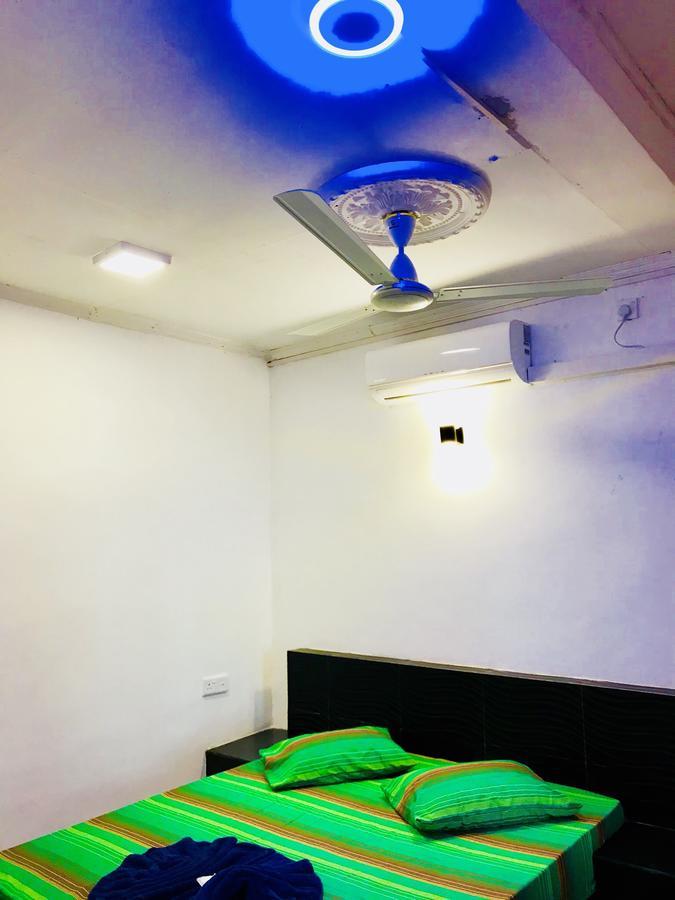 Hotel Travellers Halt Ratnapura Exterior foto