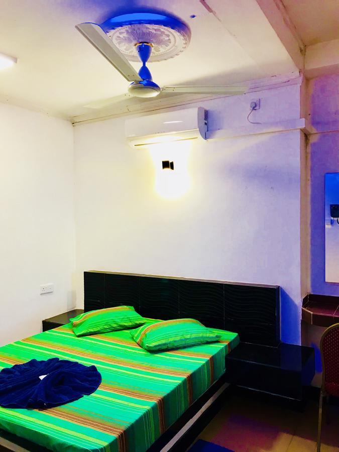 Hotel Travellers Halt Ratnapura Exterior foto